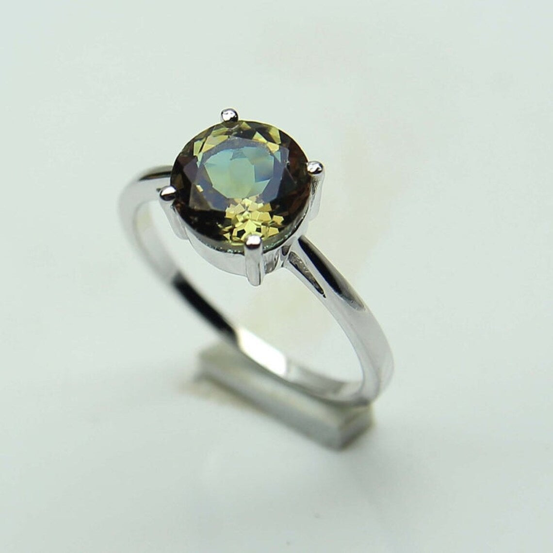 Sultanite Ring-Unique Ring- Seven Colour Changing Ring- Sultanite Gemstone Ring-Statement Ring-Round Cut Stone-Proposal Ring-925 Silver Ring