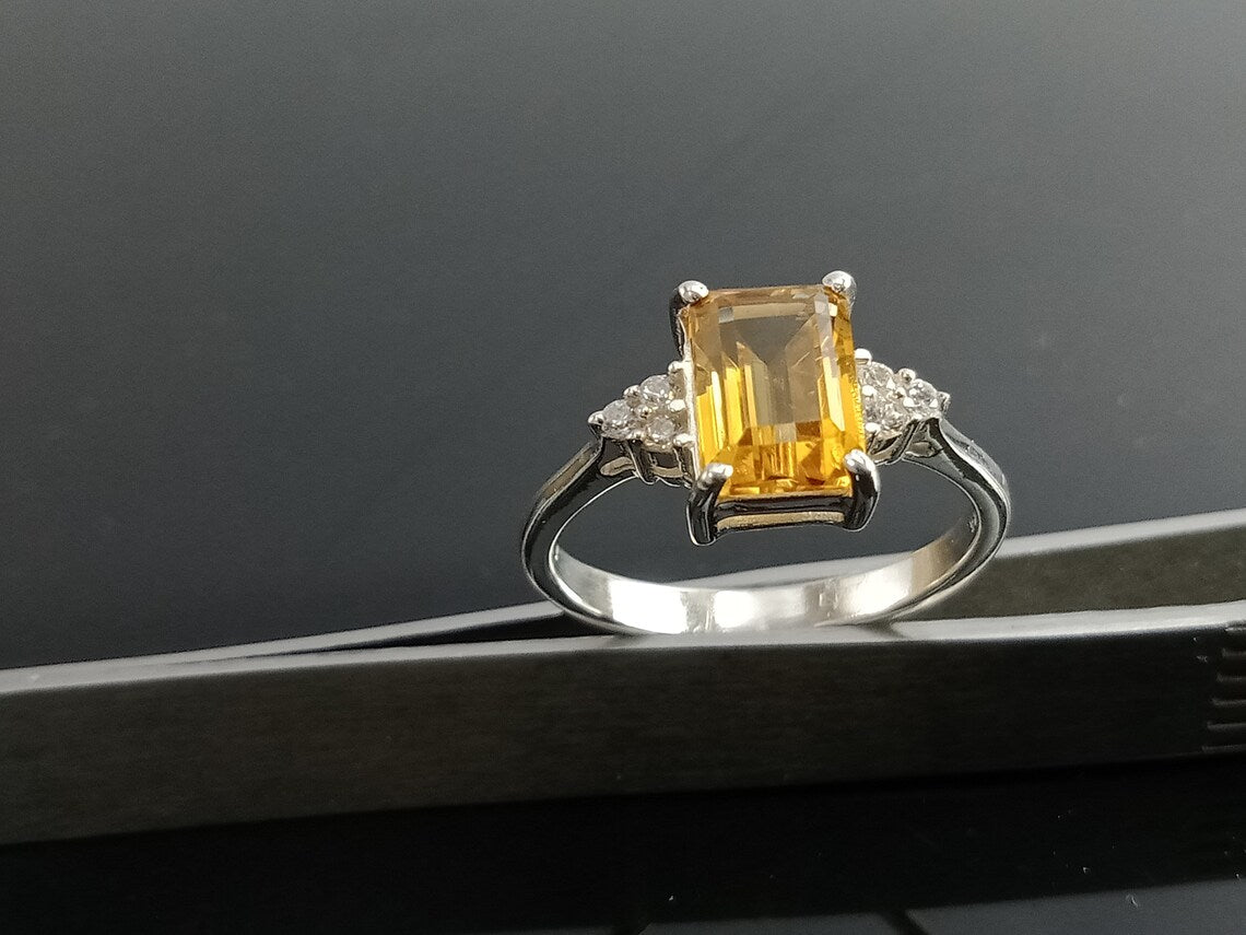 Gift Ring-Golden Topaz Ring-Yellow Topaz Ring-Vintage Ring-Birthstone Topaz Ring-Natural Golden Topaz Gemstone Ring-Promise Ring-Topaz Ring