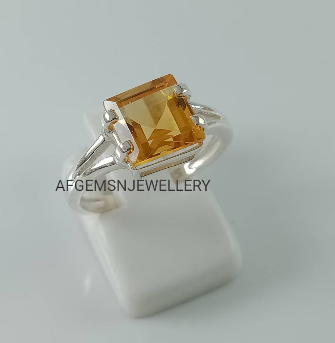 Vintage Golden Topaz Ring-Yellow Topaz Ring-Golden Stone Ring-Birthstone Topaz Ring-Natural Golden Topaz Gemstone Ring-Promise Ring