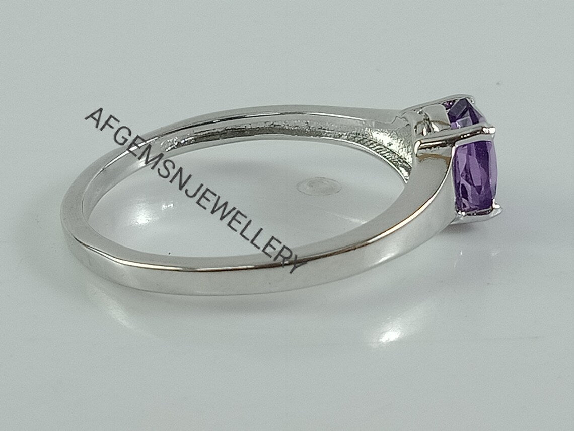 Dainty Amethyst Ring-Women Amethyst Ring-Natural Amethyst Ring-Amethyst Gemstone Ring-Vintage Ring-925 Silver Ring-Amethyst Jewelry Ring